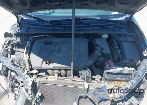 2017 Toyota Corolla Se z USA, uszkodzony, nr VIN 5YFBURHE6HP679565